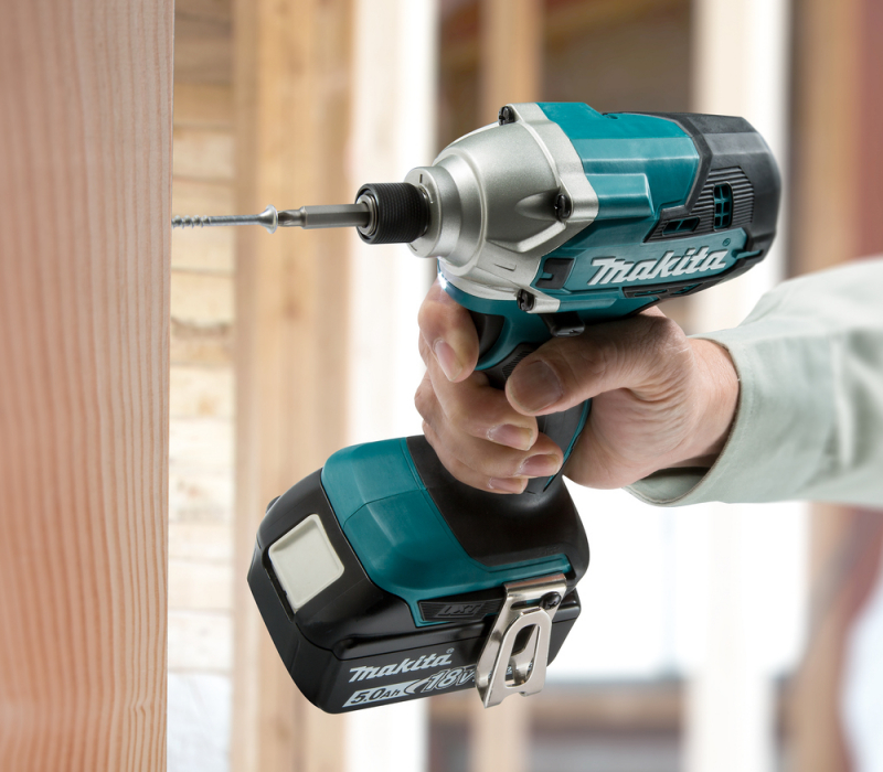 Дрель-шуруповерт ударная аккумуляторная Makita DTD156Z коробка, без аккумулятора