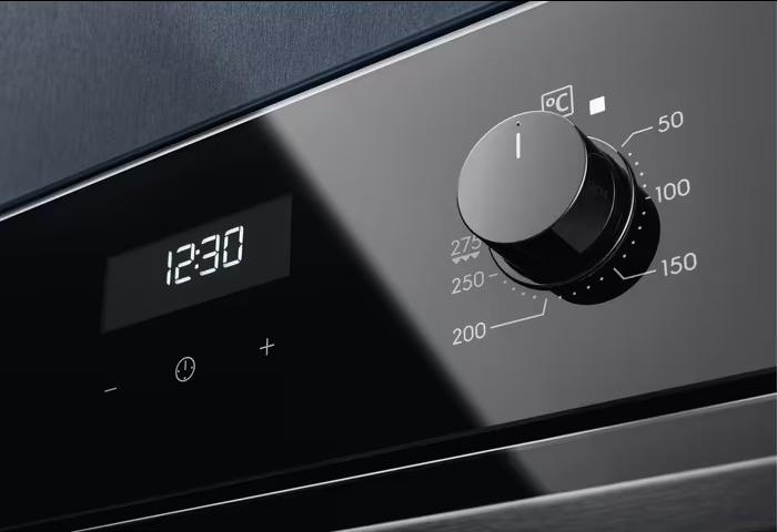 Духовой шкаф электрический Electrolux EOE5C71Z, черный