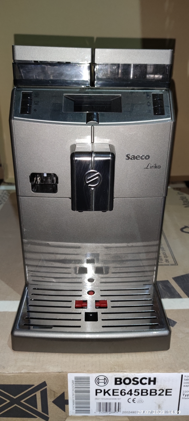 [УЦ-012] Кофемашина автоматическая Saeco Lirika One Touch Cappuccino V4 (RI9851/01), уценка