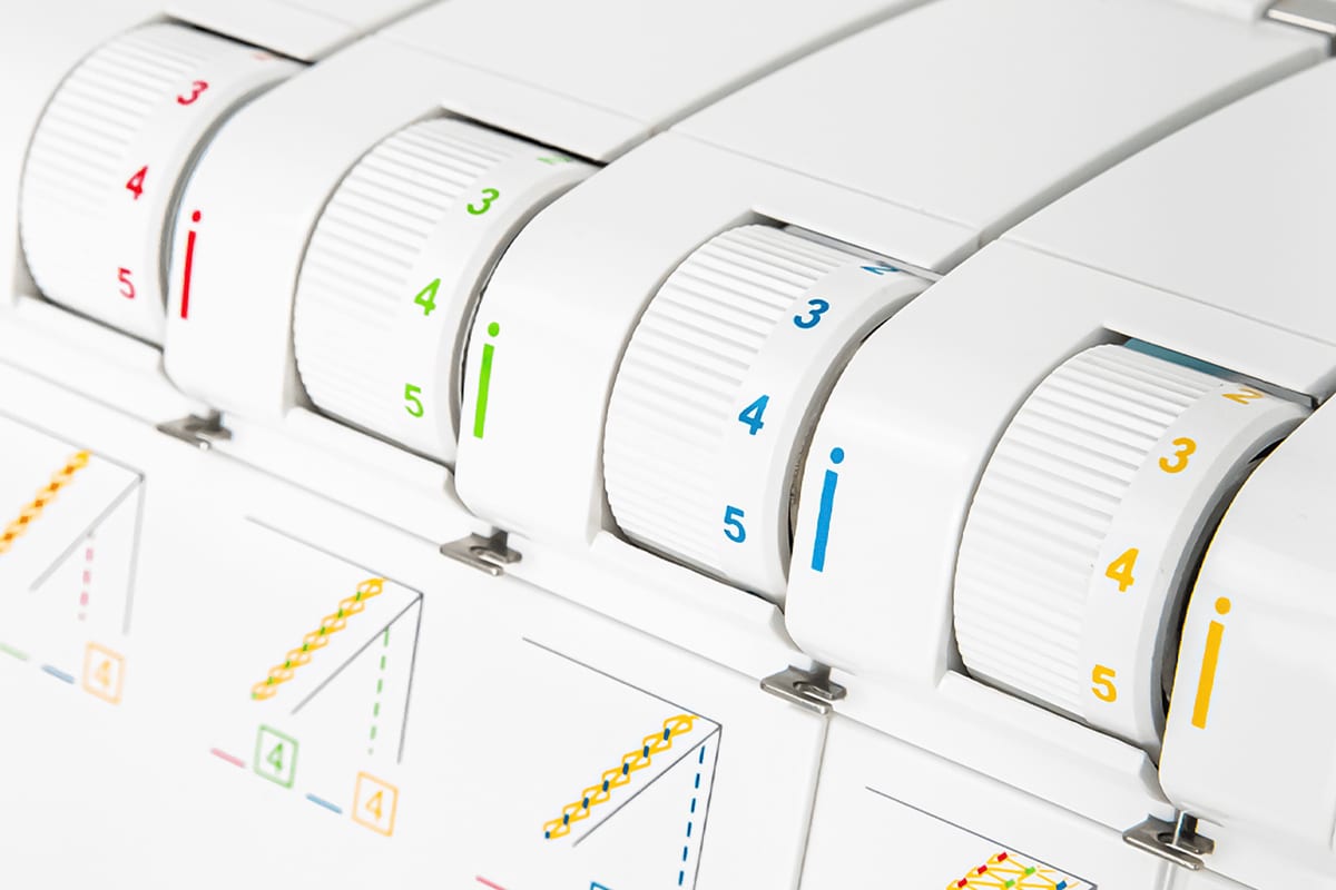 Швейная машина Necchi 1000