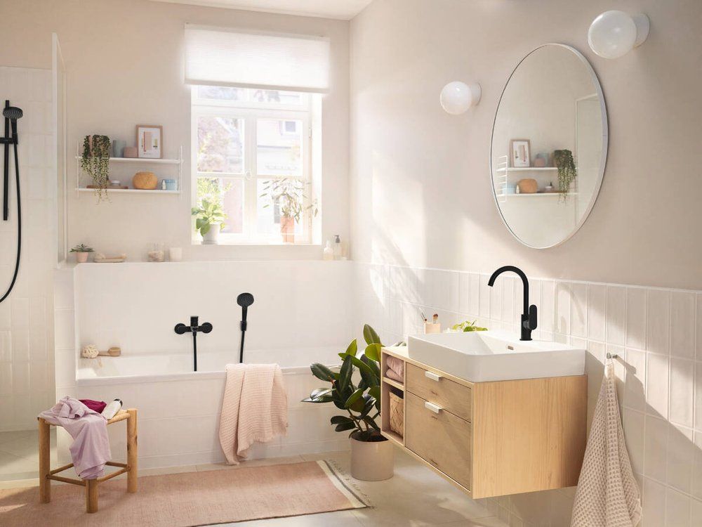 Смеситель для раковины Hansgrohe Rebris S 72536670, черный матовый