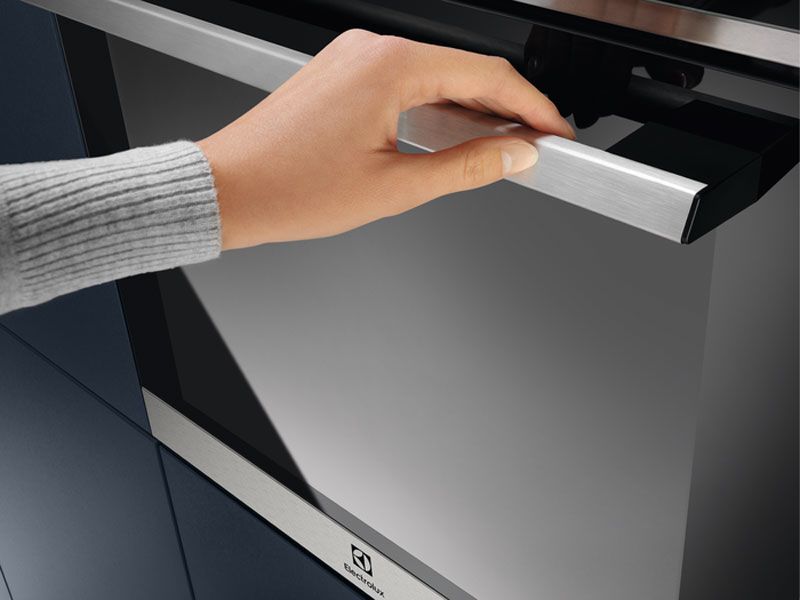 Духовой шкаф электрический Electrolux EOF6P76X2