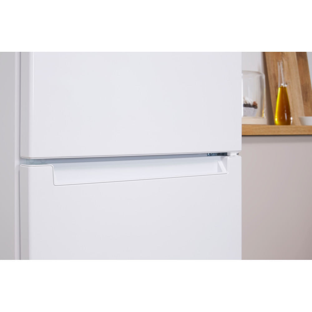 Холодильник Indesit DS 3160 W, белый