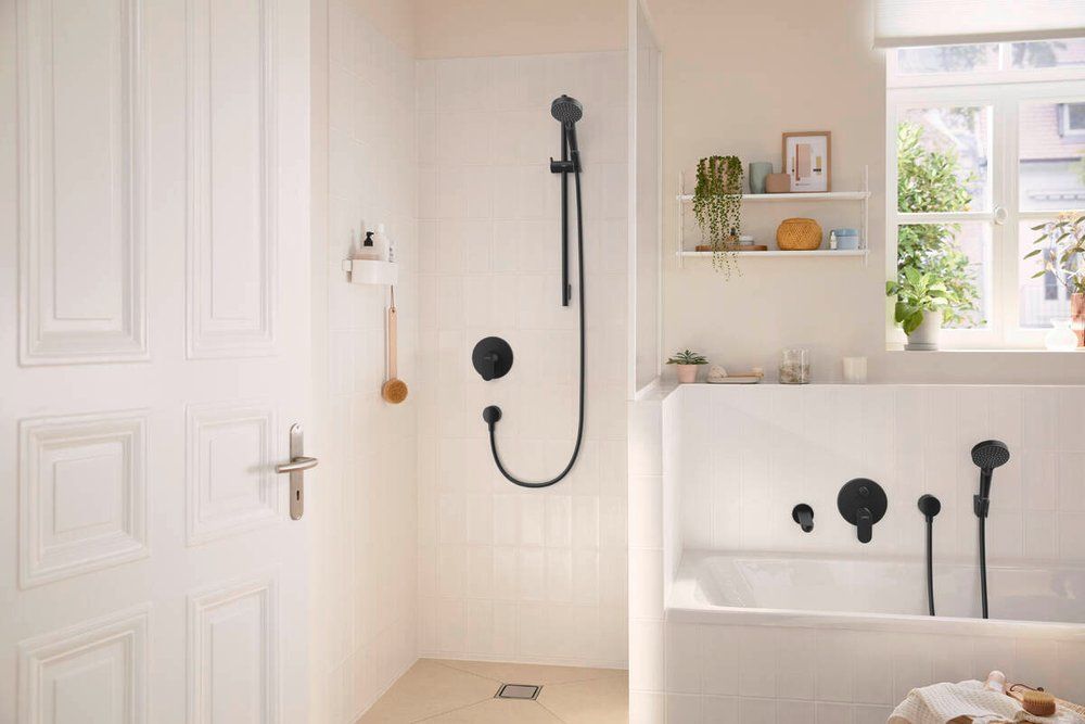 Смеситель для душа Hansgrohe Rebris S 72667670S (со скрытой частью 01800180), матовый черный