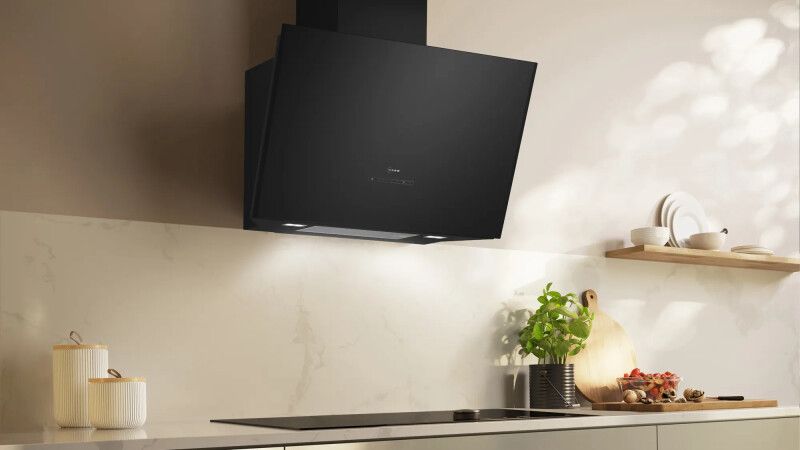 Вытяжка наклонная Neff D88IAN2S0, черный