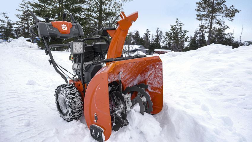 Снегоуборщик бензиновый Husqvarna ST 224 (9705286-01)
